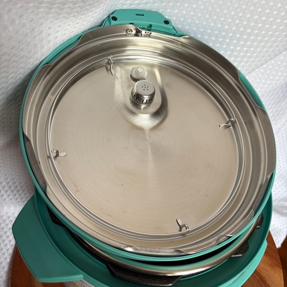 Pioneer Woman Instant Pot IP-Lux60 Vintage Floral Aqua 6 QT Pressure Cooker - Picture 3 of 8